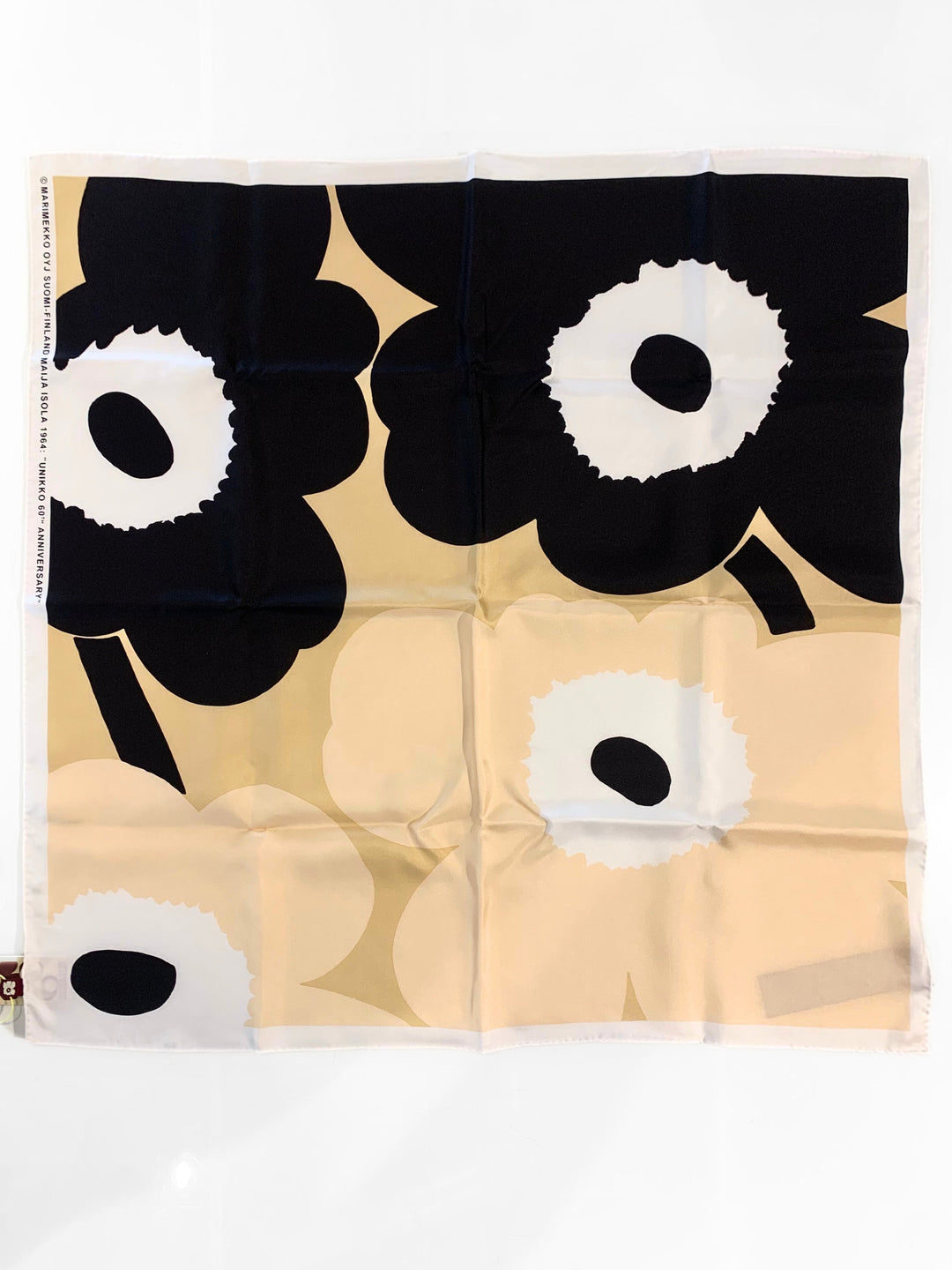 lauhtua unikko silk scarf