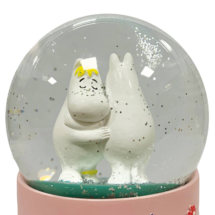 Glass Snow Globe Moomin Hug