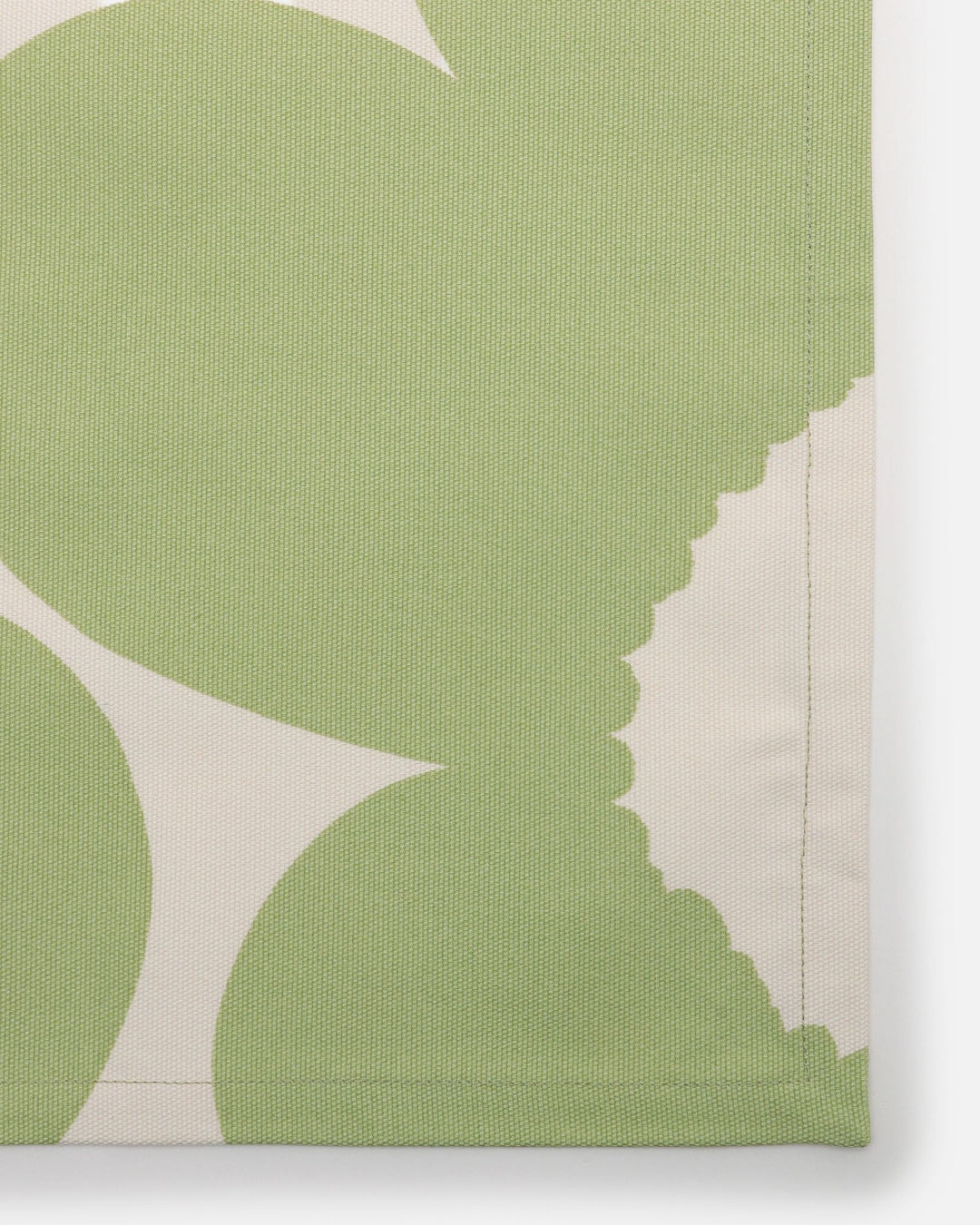 iso unikko table runner - pear