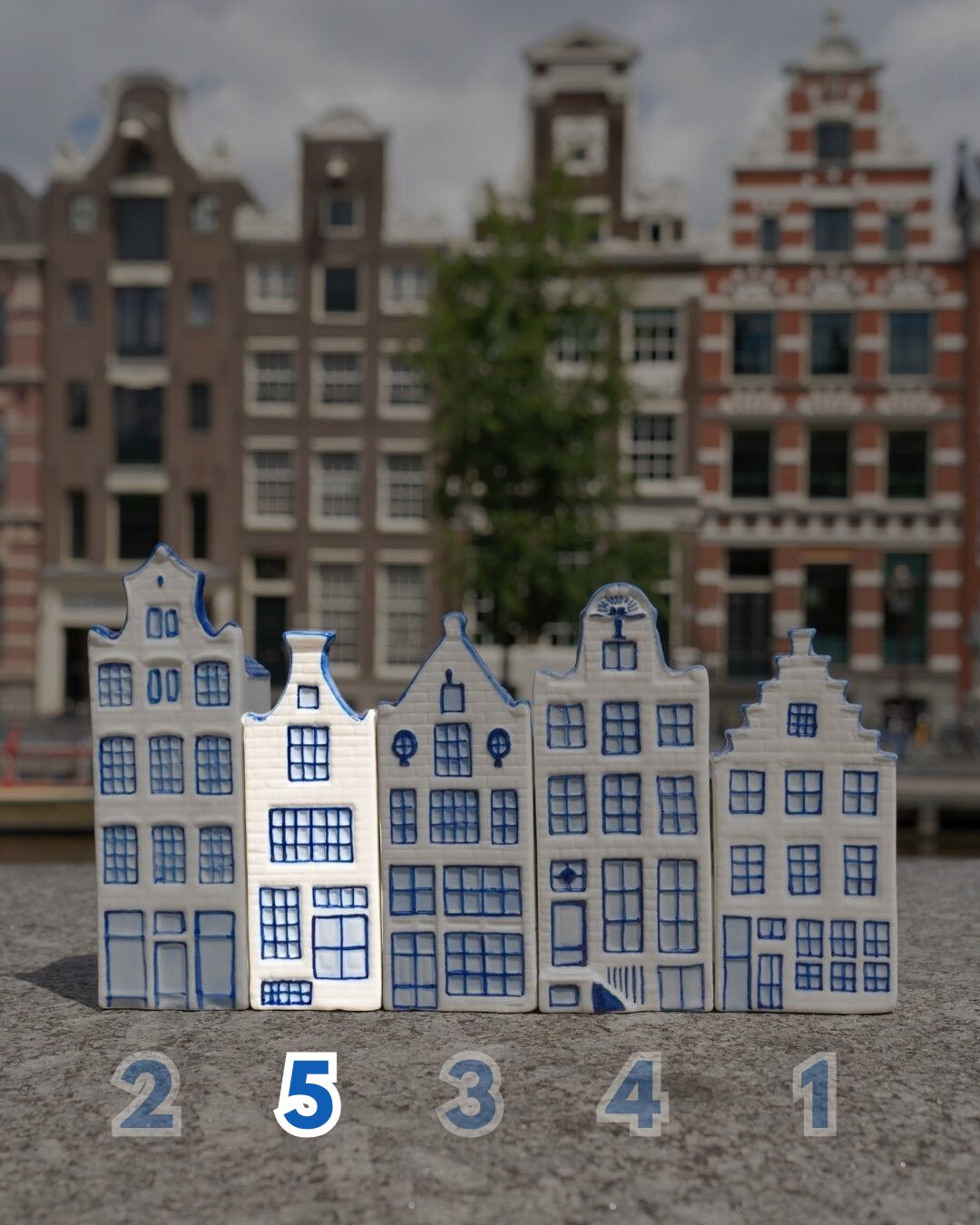 Delft Blue Canal House No. 5