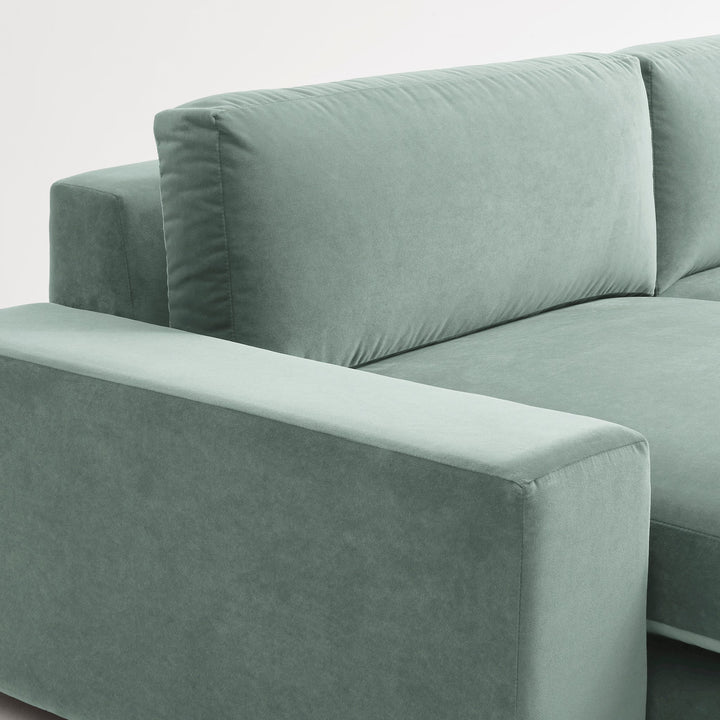 Esker Sofa w/ Chaise