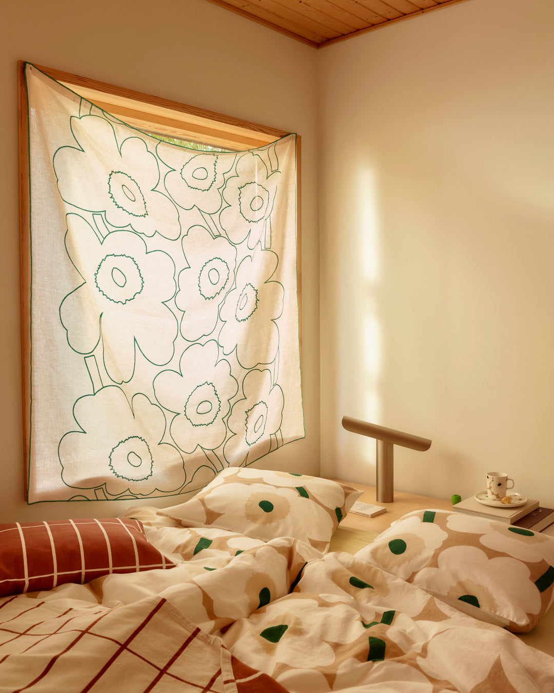 Unikko Euro Duvet Cover Queen - Beige / Green
