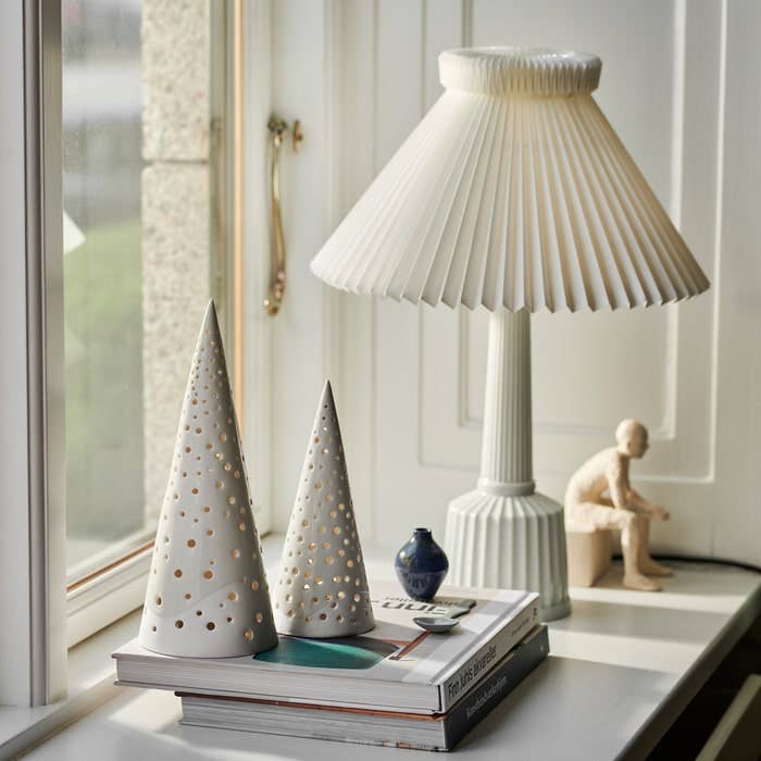 Nobili Ceramic Cone Tealight Holder