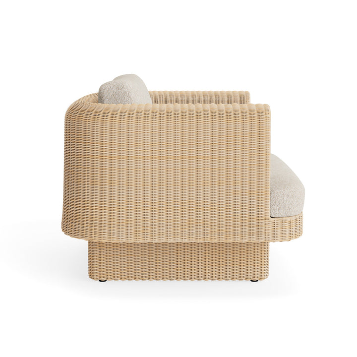 Loophole Outdoor Lounge Chair
